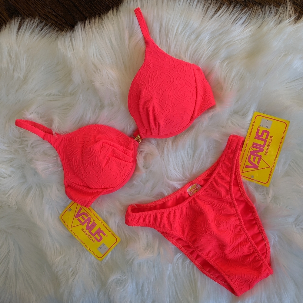 Venus Swimwear Retro 80s Neon Posing Bikini NWT